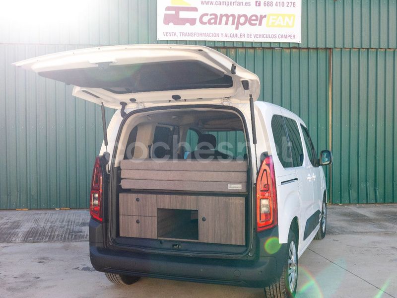 Blanco Usado 2021 Citroën Berlingo Feel Monovolumen | 17.900 € (Un poco caro) - Imagen 1/4