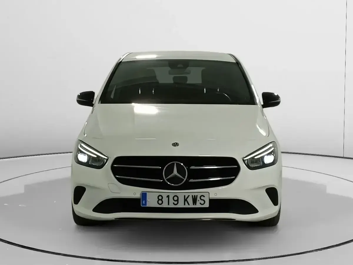 Usado Mercedes B180 116 CV (85 kW) 2019 Blanco Utilitario