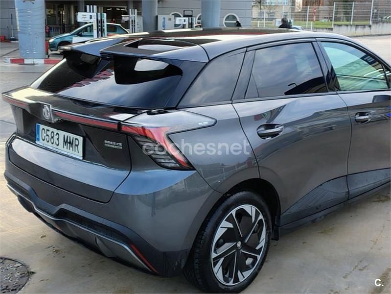 Usado MG MG4 EV Luxury 150 kW (204 HP) 2024 Eléctrico Citadino