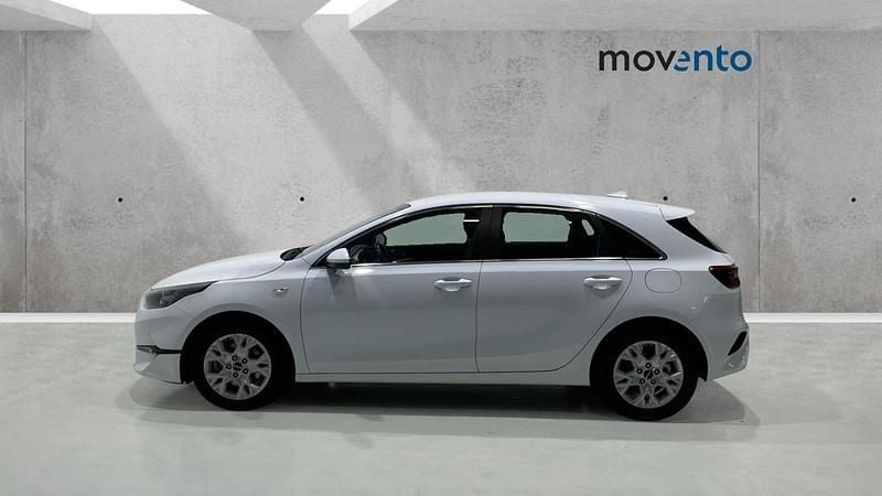Usado Kia Ceed 136 CV (100 kW) 2023 Blanco Utilitario