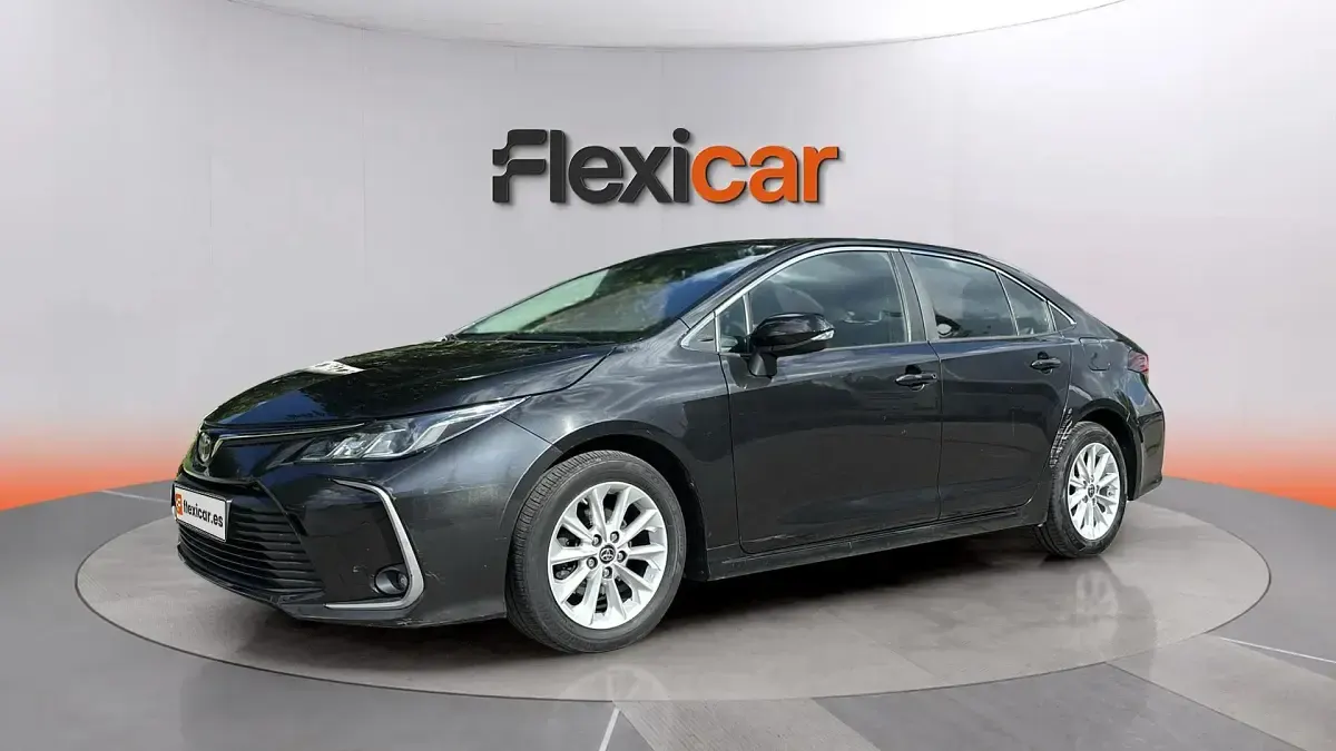 Usado Toyota Corolla Active 125 CV (91 kW) 2023 Negro Berlina