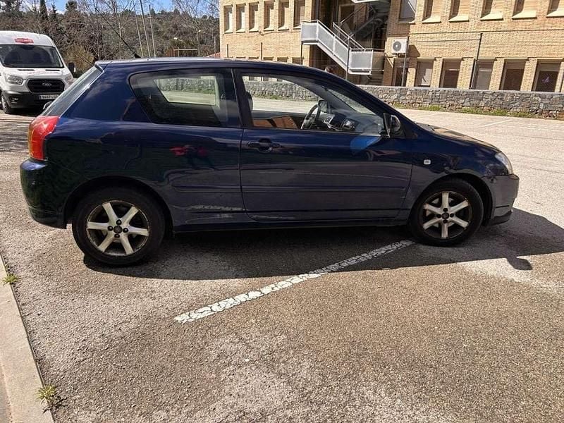 Usado Toyota Corolla Sol 116 CV (85 kW) 2004 Azul Utilitario