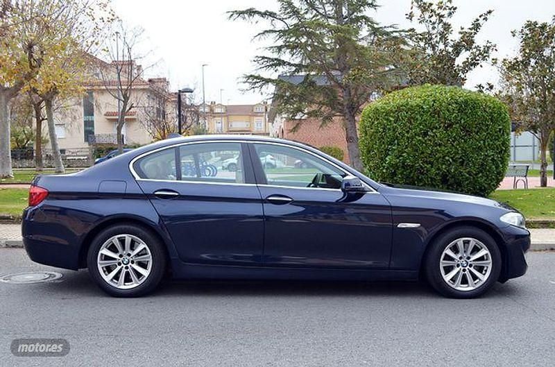 Usado BMW 530 Comfort Edition 258 CV (189 kW) 2012 Azul Berlina