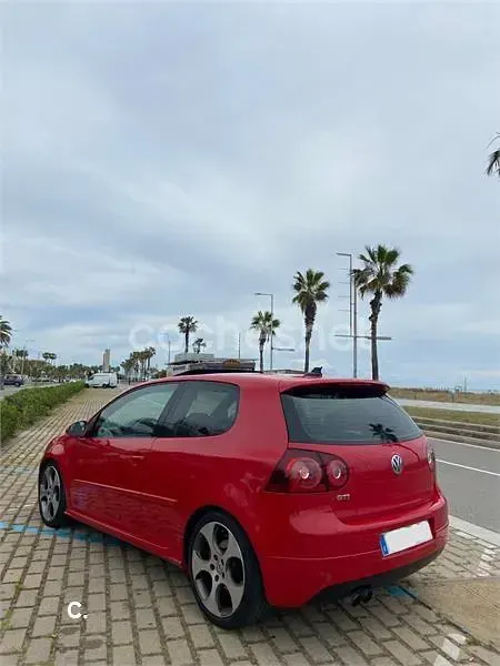 Usado VW Golf V GTI 200 CV (147 kW) 2007 Rojo Berlina