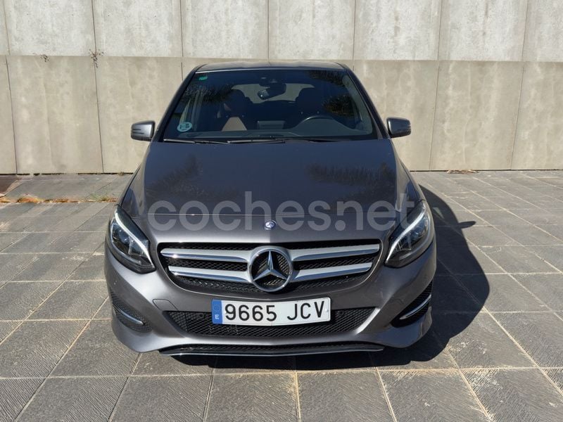 Gris / plata Usado 2015 Mercedes B200 Monovolumen | 15.500 € (Precio justo) - Imagen 1/4