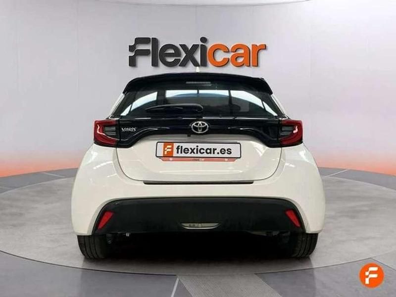 Usado Toyota Yaris Edition 125 CV (91 kW) 2022 Blanco Utilitario