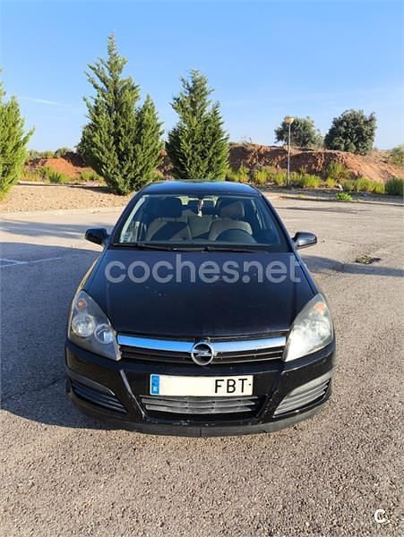 Negro Usado 2006 Opel Astra Cosmo Berlina | 2800 € (Precio justo) - Imagen 1/4