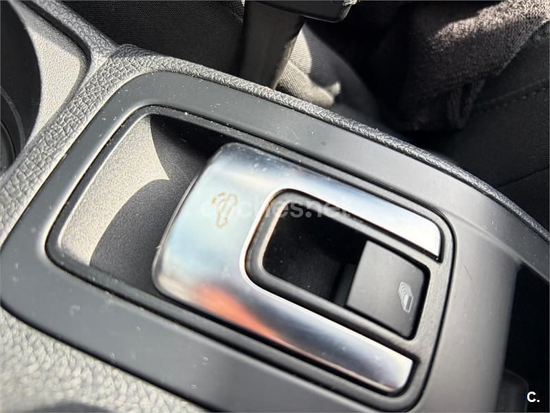 Usado VW Golf Cabriolet 105 CV (77 kW) 2012 Negro Descapotable