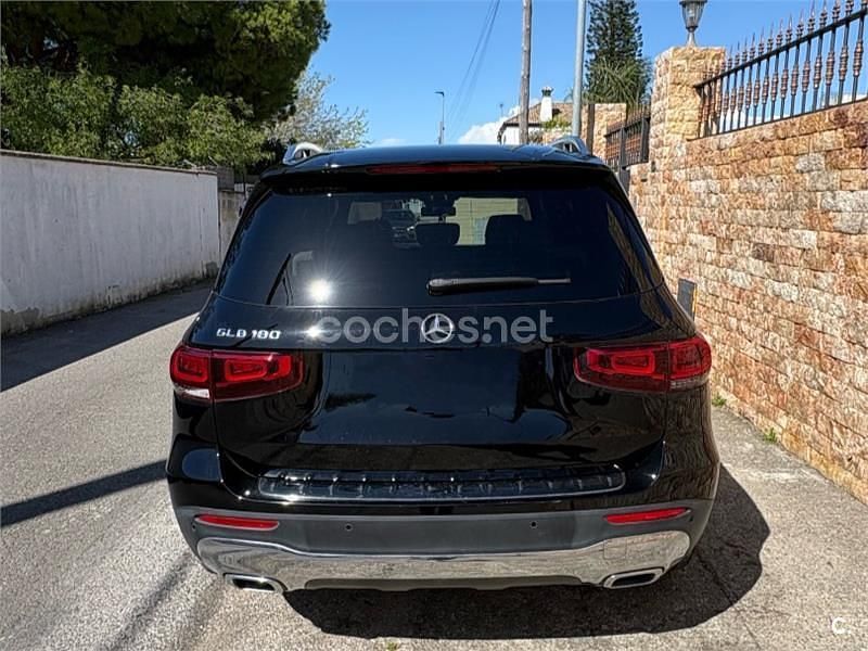 Usado Mercedes GLB180 136 CV (100 kW) 2023 Negro SUV