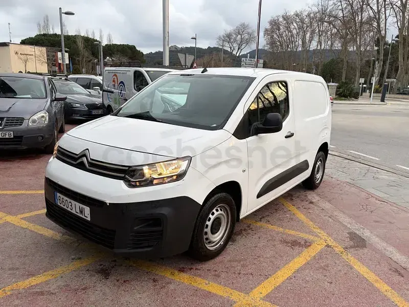 Usado Citroën e-Berlingo Live 102 CV (75 kW) 2021 Blanco Monovolumen