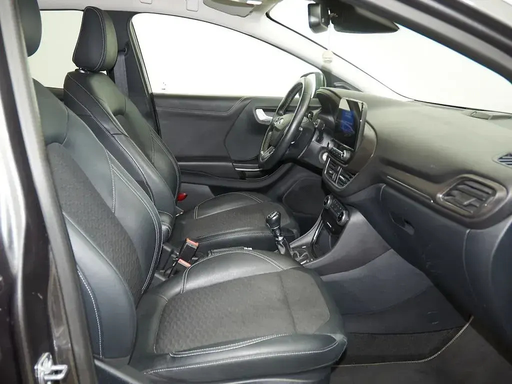 Usado Ford Puma Select 125 CV (91 kW) 2022 Gris magnetic (metalizado) SUV