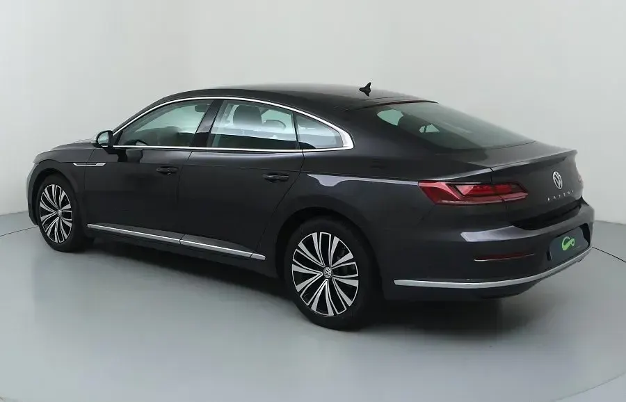 Usado VW Arteon Elegance 150 CV (110 kW) 2017 Utilitario