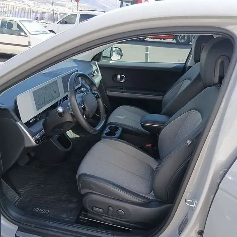 Usado Hyundai Ioniq 5 169 kW (230 CV) 2023 Gris SUV