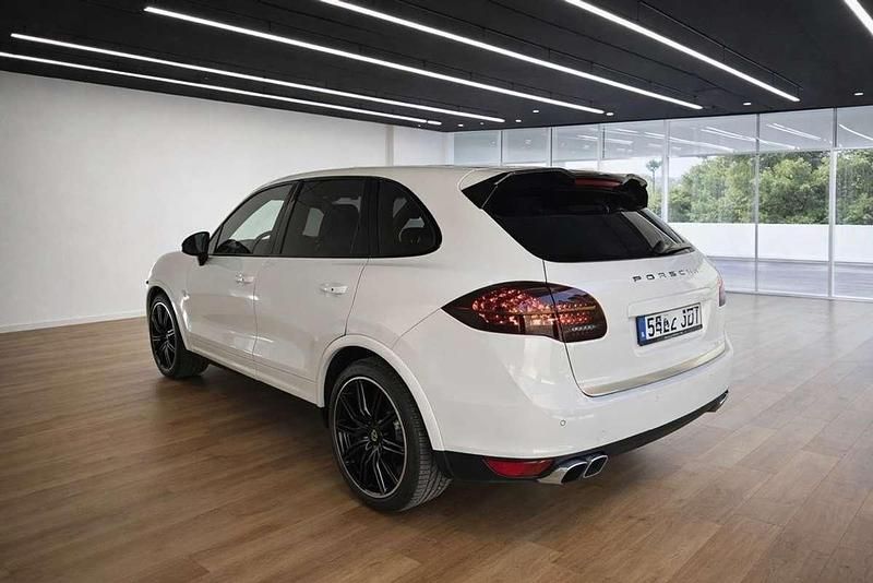 Usado Porsche Cayenne Turbo 499 CV (367 kW) 2012 Blanco SUV