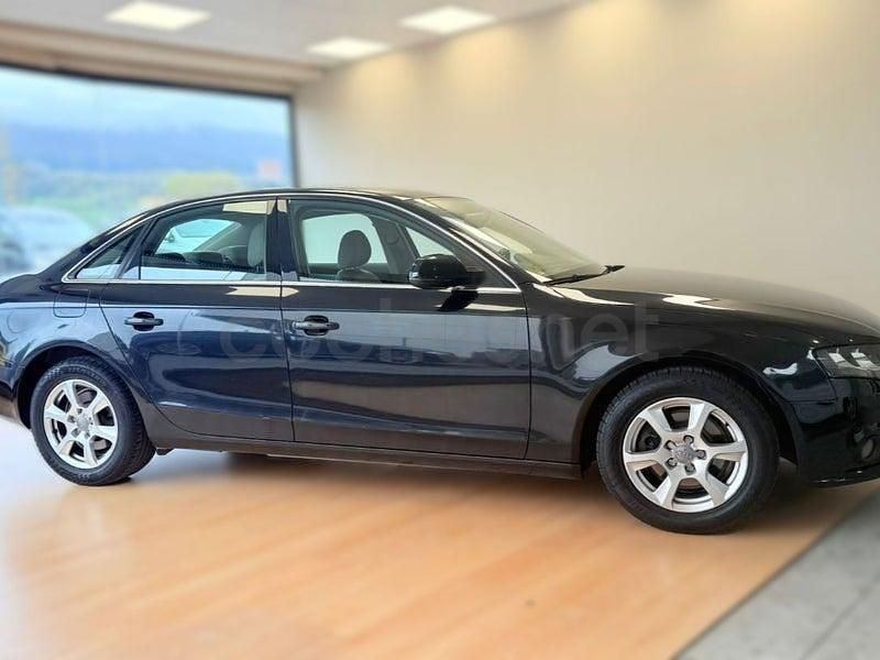 Usado Audi A4 143 CV (105 kW) 2011 Negro Berlina