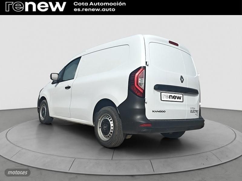 Usado Renault Kangoo 51 kW (70 CV) 2023 Blanco Monovolumen