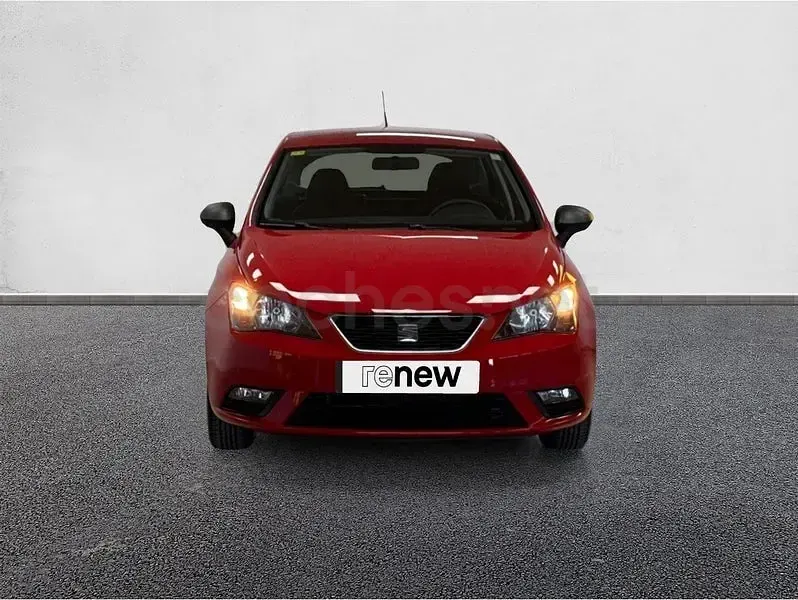 Usado Seat Ibiza Reference 90 CV (66 kW) 2016 Rojo Berlina