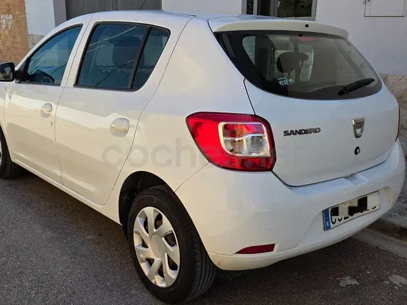 Usado Dacia Sandero Base 75 CV (55 kW) 2016 Blanco Berlina