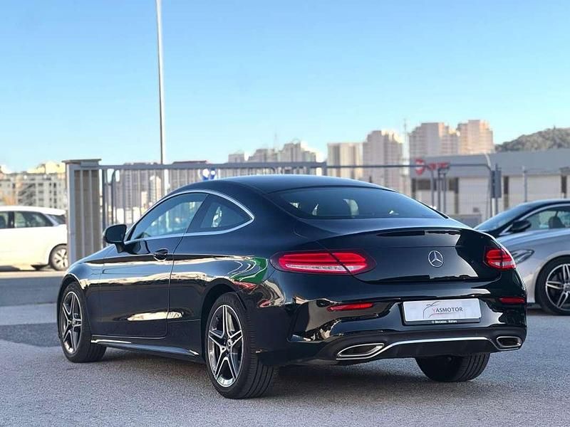 Usado Mercedes C180 170 CV (125 kW) 2023 Negro Berlina