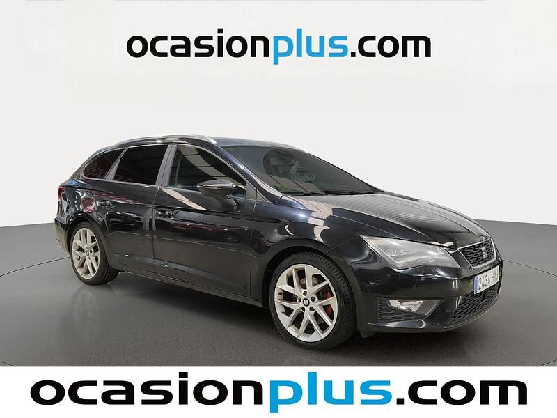 Usado Seat Leon FR 184 CV (135 kW) 2014 Negro Monovolumen