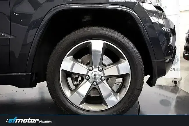 Usado Jeep Grand Cherokee Overland 250 CV (183 kW) 2016 Grisnegro SUV