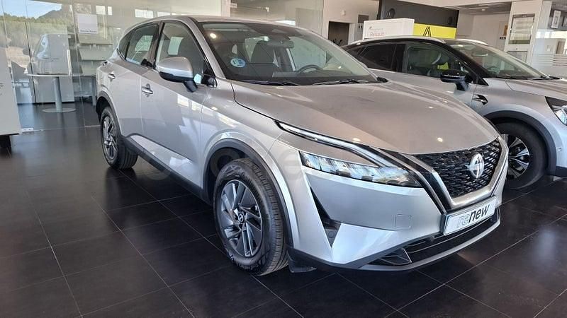 Usado Nissan Qashqai Acenta 140 CV (102 kW) 2023 Gris / plata SUV