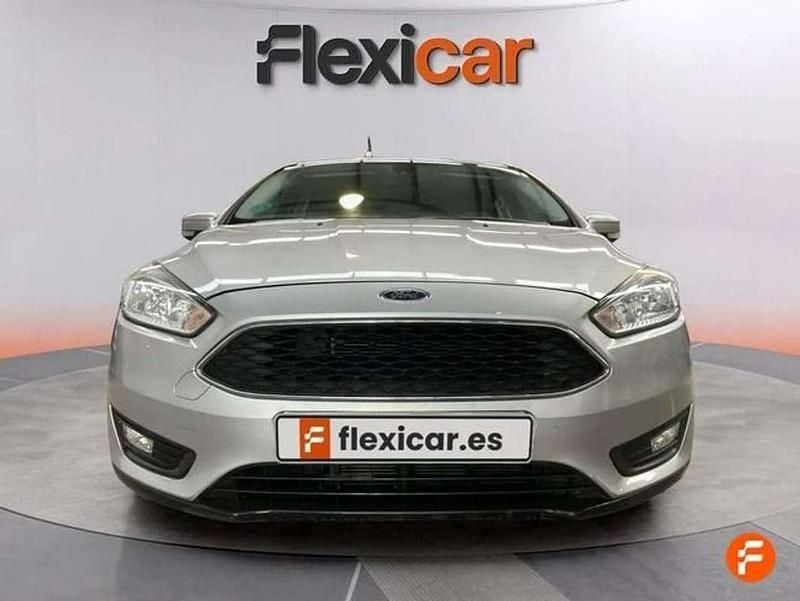 Usado Ford Focus 125 CV (91 kW) 2016 Gris Berlina