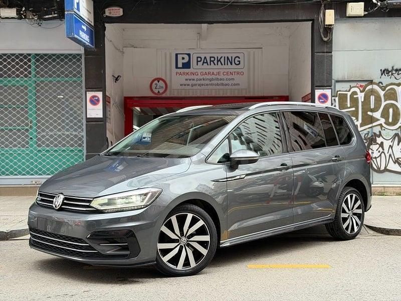 Usado VW Touran Sportline 150 CV (110 kW) 2019 Gris / plata Monovolumen
