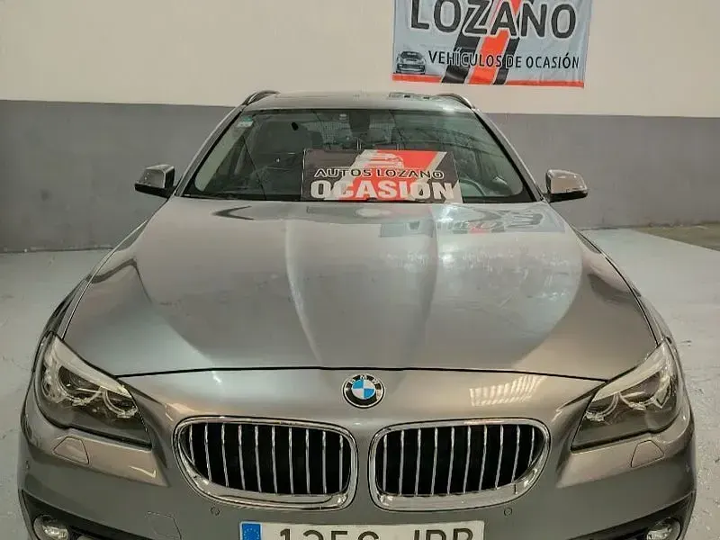 Usado BMW 520 Comfort Edition 190 CV (139 kW) 2015 Gris / plata Familiar