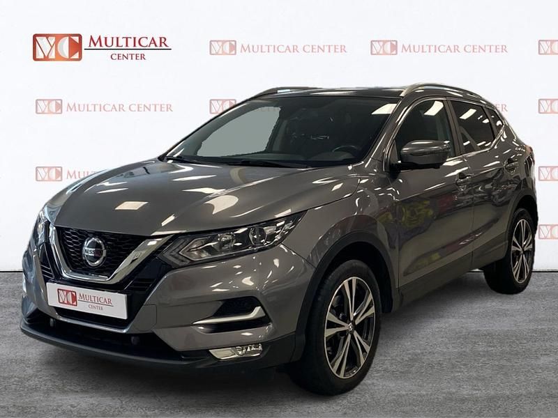 Usado Nissan Qashqai N-Connecta 115 CV (84 kW) 2018 Gris / plata SUV