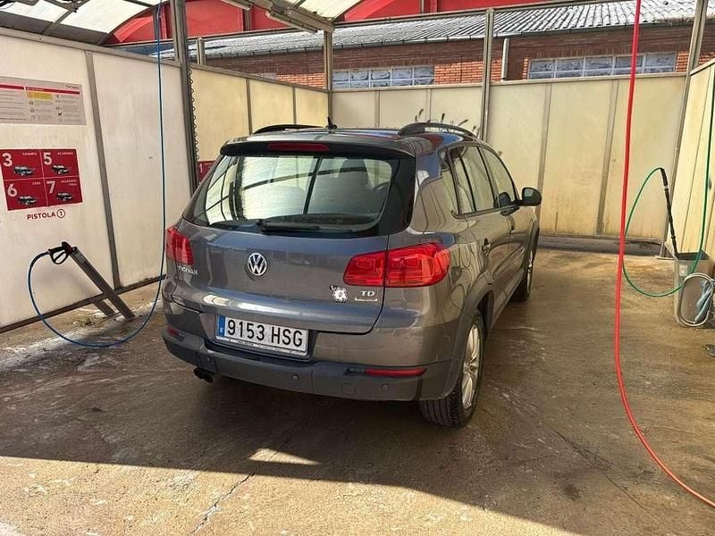 Usado VW Tiguan Advance 110 CV (80 kW) 2012 Gris SUV