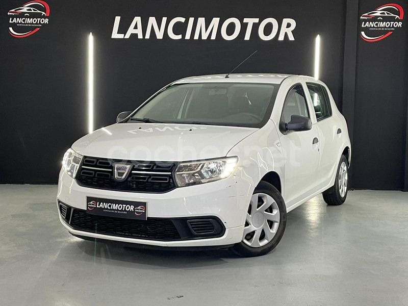 Blanco Usado 2019 Dacia Sandero Essentiel Utilitario | 8490 € (Buen precio) - Imagen 1/4