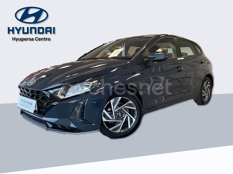 Gris / plata Nuevo 2025 Hyundai i20 Berlina | 21.500 € (Un poco caro) - Imagen 1/4