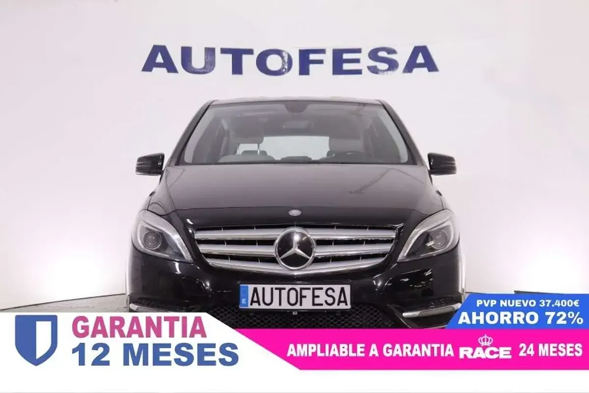 Usado Mercedes B180 109 CV (80 kW) 2014 Negro Utilitario