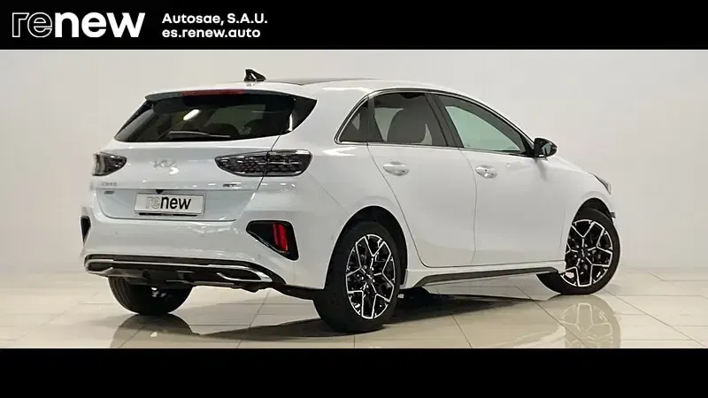 Usado Kia Ceed GT GT-Line 136 CV (100 kW) 2023 Blanco Berlina