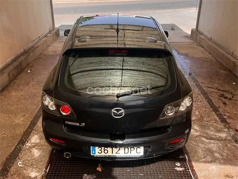 Usado Mazda 3 Sportive 150 CV (110 kW) 2005 Negro Berlina