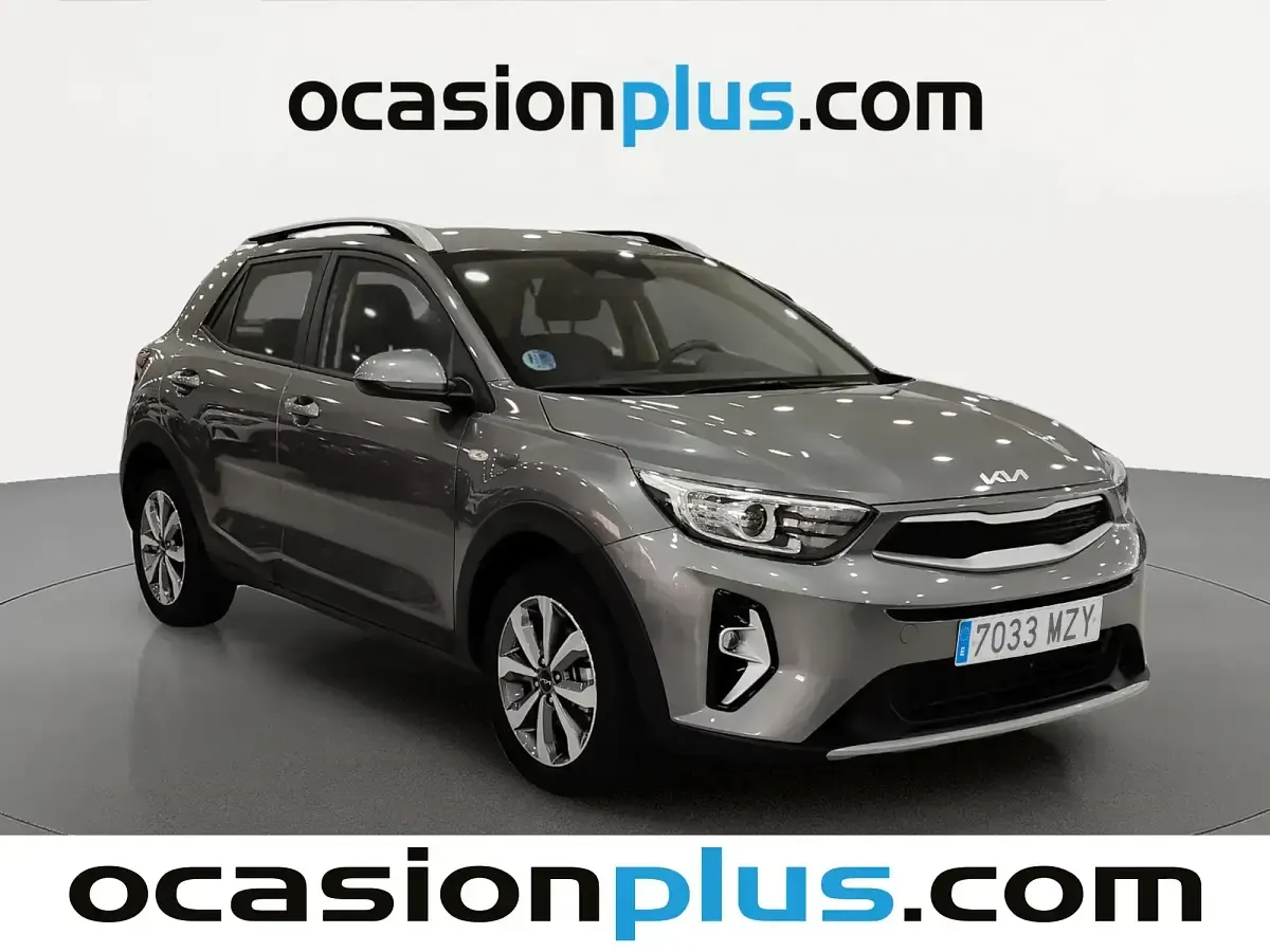Usado Kia Stonic 100 CV (73 kW) 2025 Gris SUV
