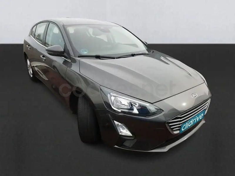 Usado Ford Focus Active 120 CV (88 kW) 2020 Gris / plata Berlina