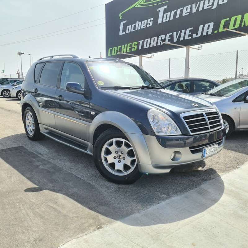 Negro Usado 2007 Ssangyong Rexton SUV | 12.900 € - Imagen 1/4