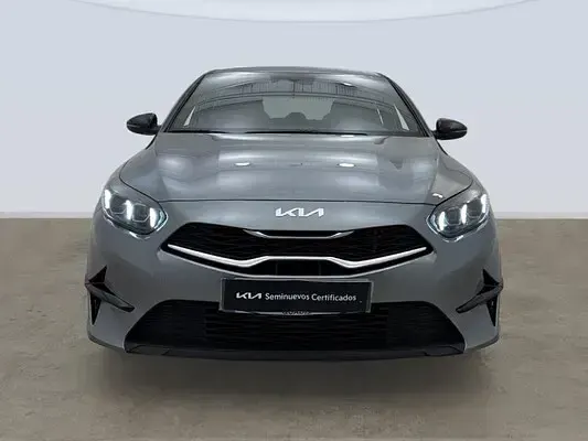 Usado Kia Ceed Style 101 CV (74 kW) 2024 Gris plata Utilitario