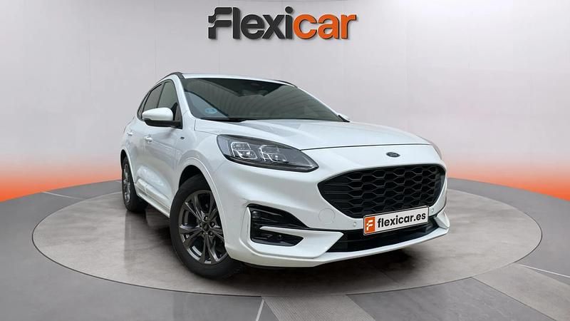 Usado Ford Kuga ST-Line 150 CV (110 kW) 2022 Blanco SUV