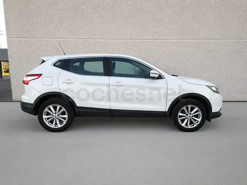Usado Nissan Qashqai Acenta 110 CV (80 kW) 2015 Blanco SUV