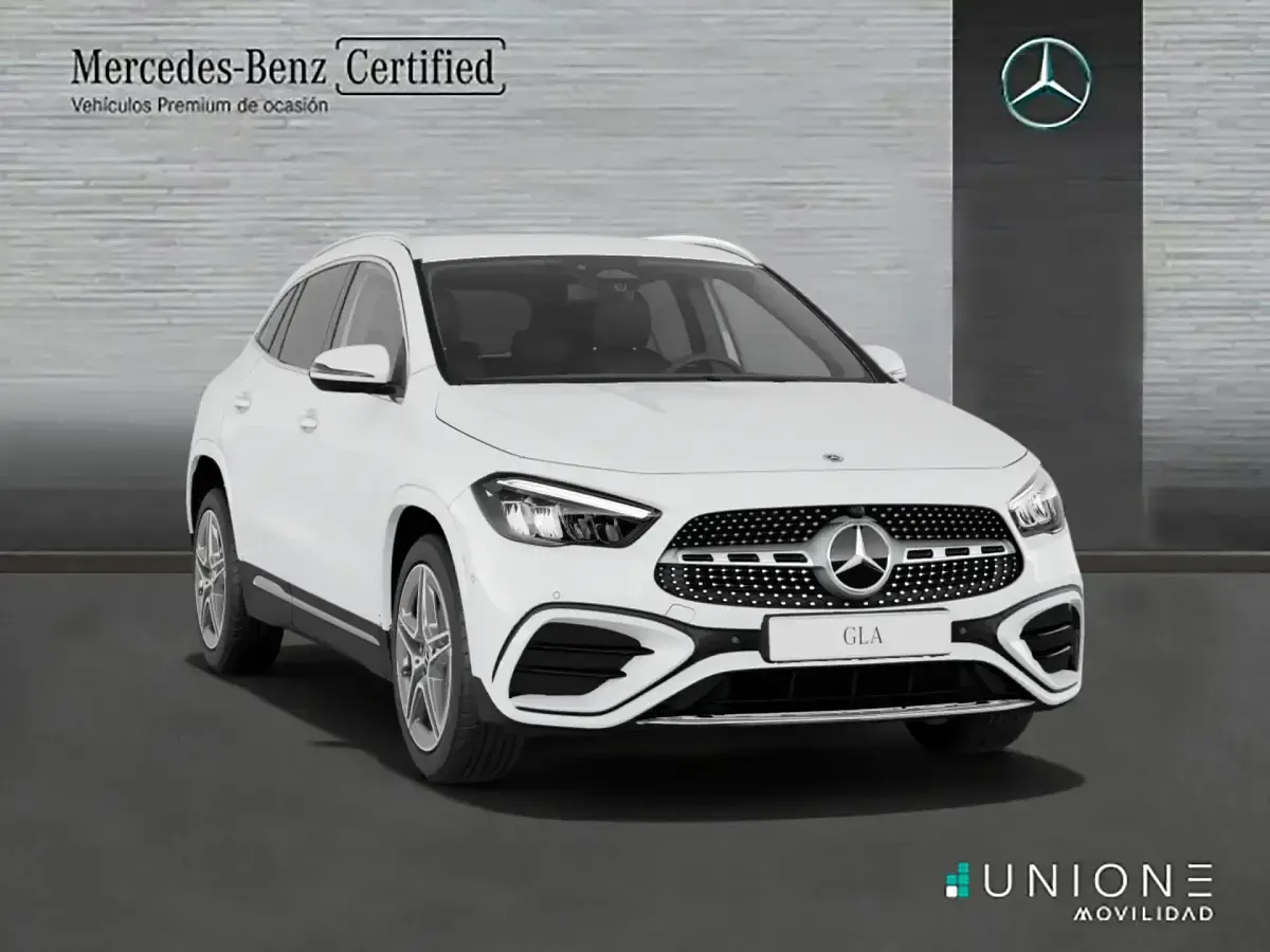 Usado Mercedes GLA200 150 CV (110 kW) 2025 Blanco SUV
