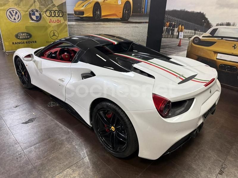 Usado Ferrari 488 670 CV (492 kW) 2016 Blanco Descapotable