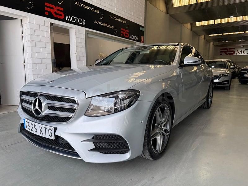 Usado Mercedes E220 194 CV (142 kW) 2019 Gris / plata Berlina