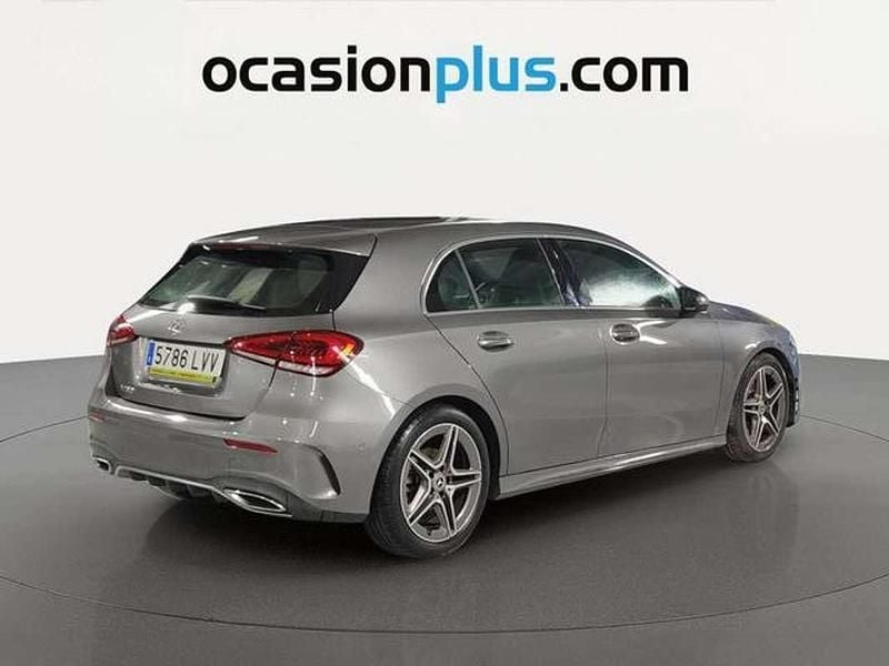 Usado Mercedes A180 136 CV (100 kW) 2022 Gris Utilitario