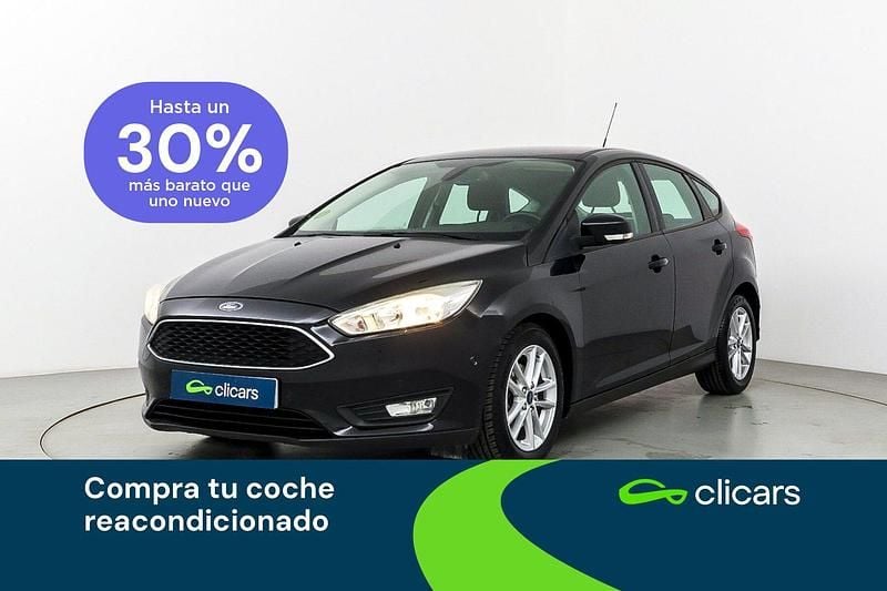 Usado Ford Focus Trend+ 125 CV (91 kW) 2016 Negro Berlina
