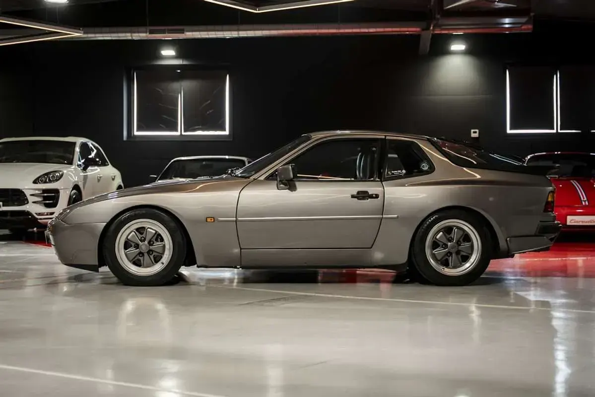 Usado Porsche 944 Turbo 249 CV (183 kW) 1986 Gris Coupe