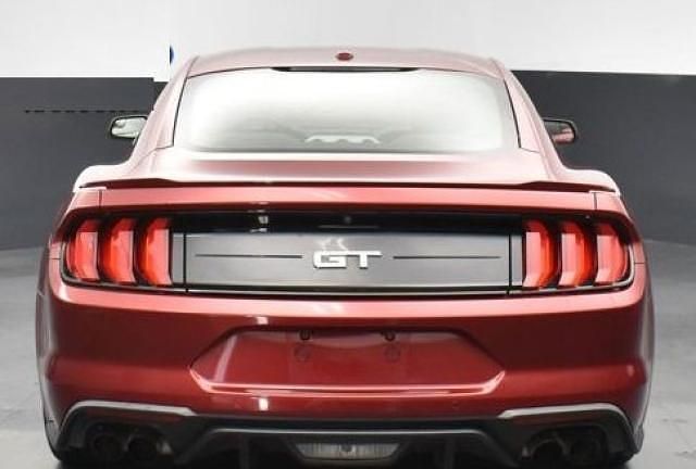 Usado Ford Mustang GT 460 CV (338 kW) 2019 Granate Coupe