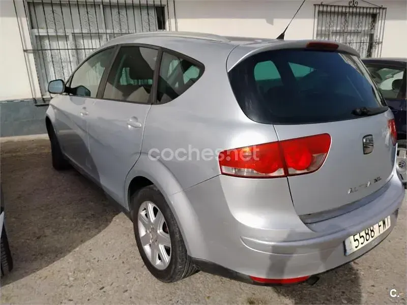 Usado Seat Altea XL 105 CV (77 kW) 2007 Gris / plata Monovolumen